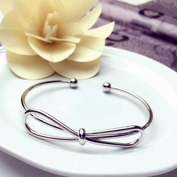 Fashion Heart Shape Bow Knot Metal Women's Bangle 1 Piece