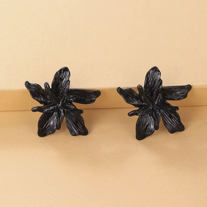 Simple Metallic Flower Three-dimensional Metal Petal Petal Earrings For Women Wholesales Yiwu De Moda Suppliers China