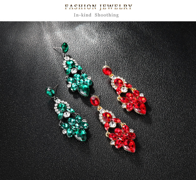 Fashion Solid Color Alloy Hollow Out Inlay Rhinestones Women's Drop Earrings 1 Pair