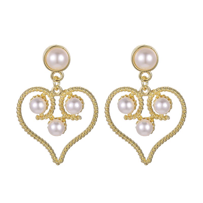 Fashion Heart Shape Imitation Pearl Alloy Hollow Out Women's Drop Earrings 1 Pair