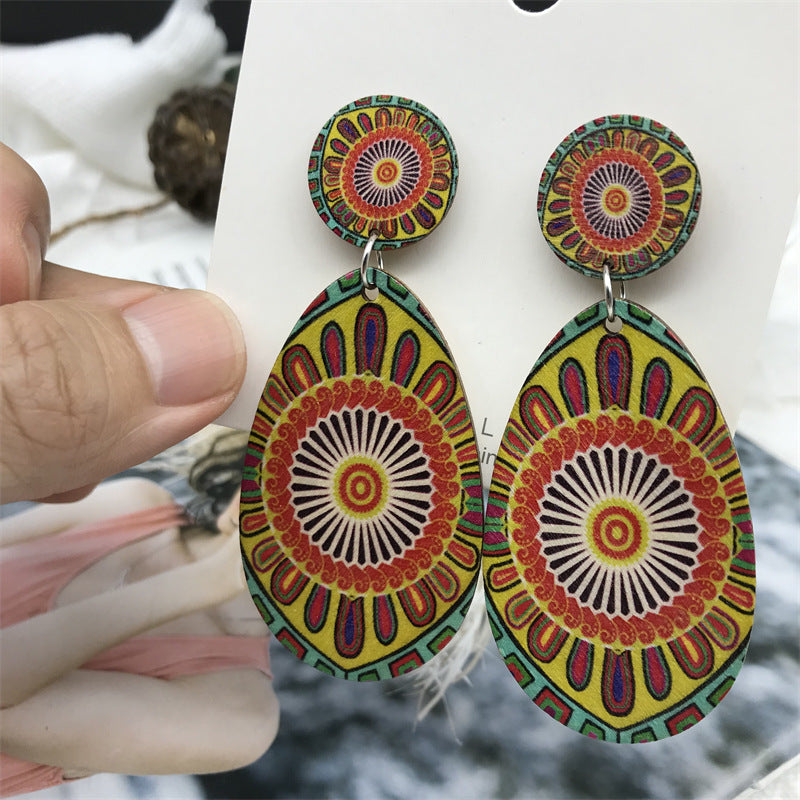 Ethnic Style Round Water Droplets Flower Wood Stoving Varnish Women's Drop Earrings 1 Pair