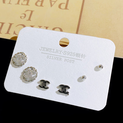 Simple Style Letter Flower Copper Plating Zircon Ear Studs 1 Set