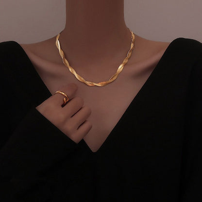 Simple Style Twist Titanium Steel Gold Plated Necklace 1 Piece