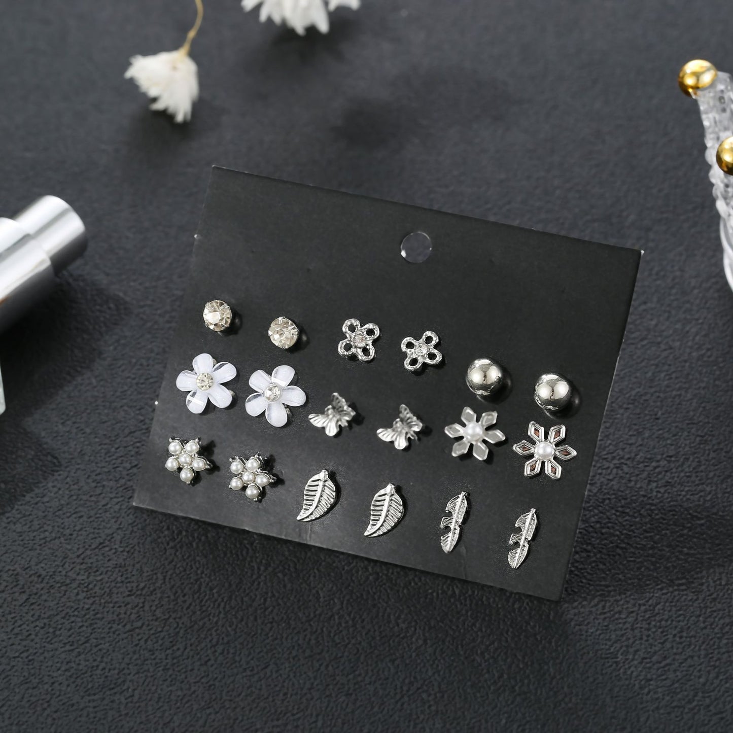 1 Set Fashion Leaves Flower Alloy Inlay Rhinestones Pearl Women's Ear Studs