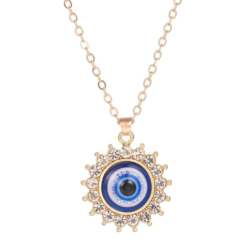 1 Piece Retro Devil's Eye Moon Alloy Hollow Out Rhinestones Women's Pendant Necklace