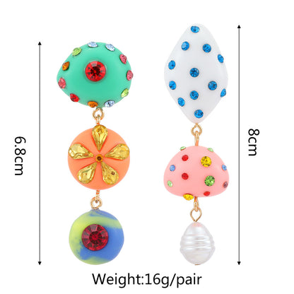 1 Pair Retro Flower Steel Needle Inlay Artificial Pearls Zircon Women'S Earrings