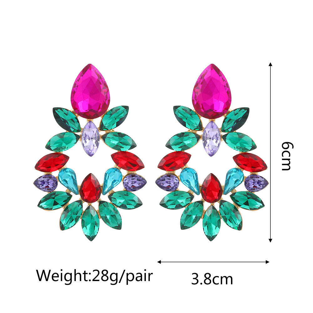 1 Pair Retro Flower Steel Needle Inlay Artificial Pearls Zircon Women'S Earrings