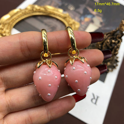 1 Pair Retro Strawberry Alloy Plating Inlay Pearl Women'S Drop Earrings