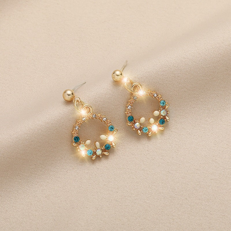 1 Pair Simple Style Triangle Square Flower Metal Plating Inlay Rhinestones Pearl Women's Earrings