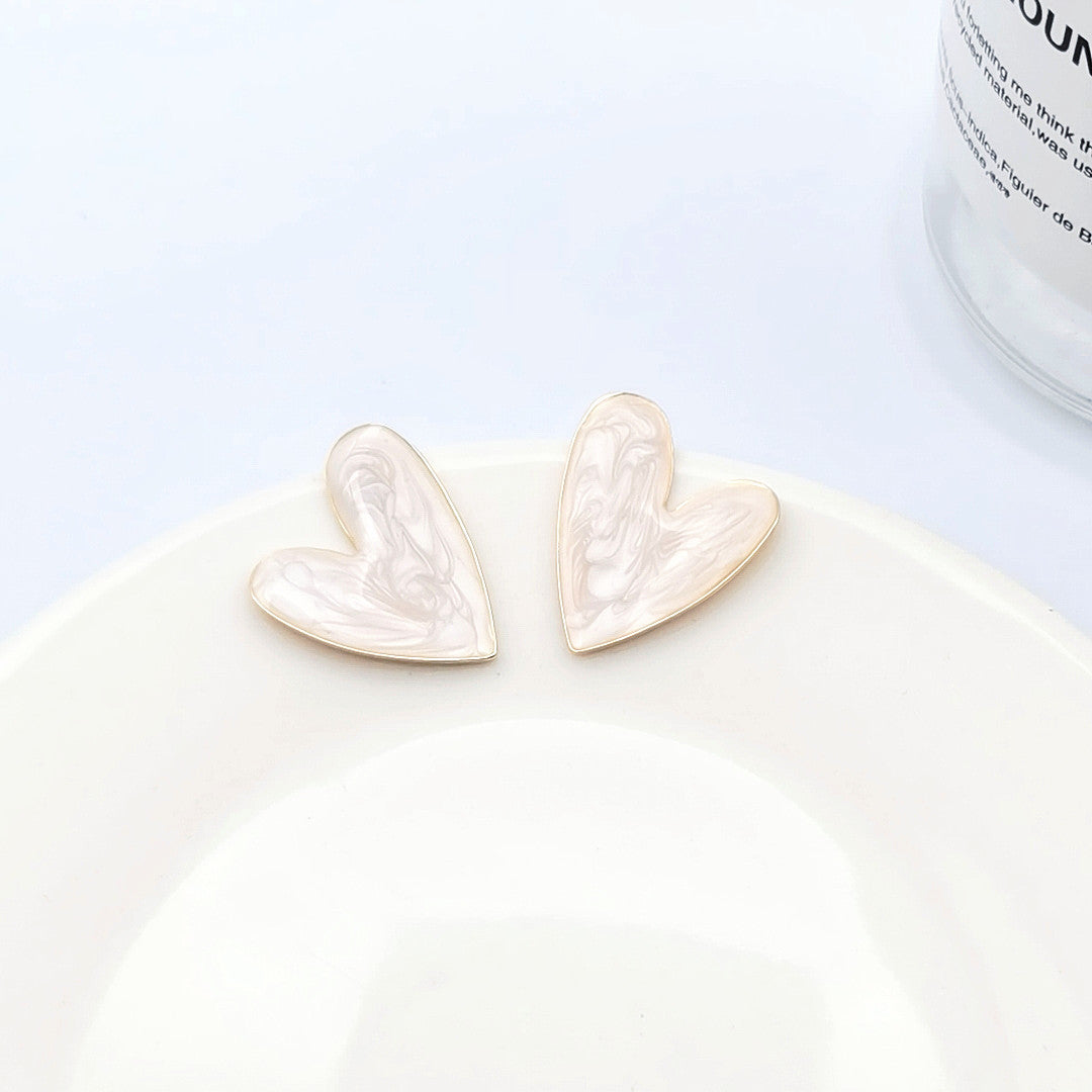 1 Pair Fashion Heart Shape Metal Stoving Varnish Valentine's Day Women's Ear Studs