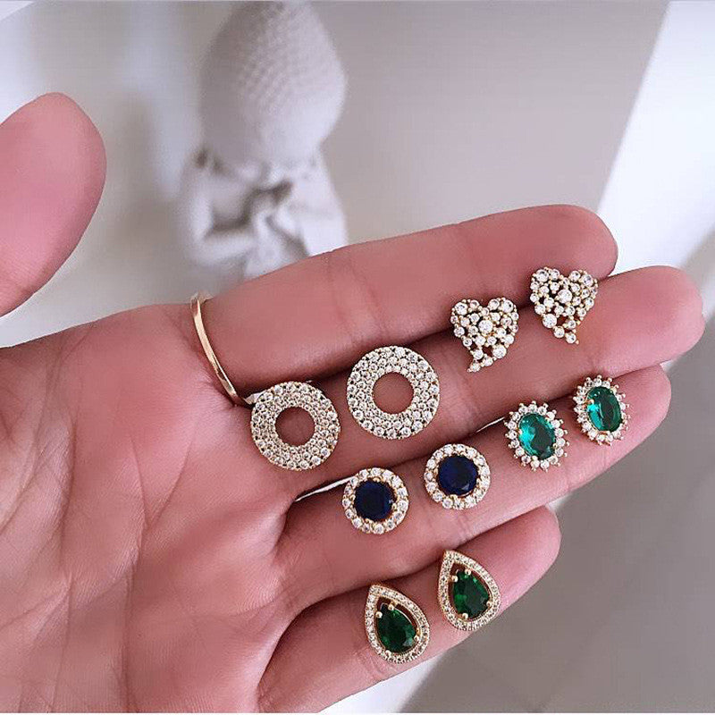 Fashion Star Moon Artificial Gemstones Alloy Copper Plating Inlay Rhinestones Shell Zircon Ear Studs 1 Set