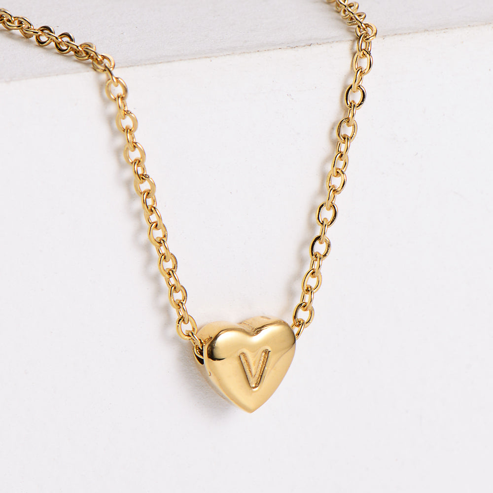 Stainless Steel Plating 18k Gold Exquisite Heart-shaped Letter Pendant Necklace