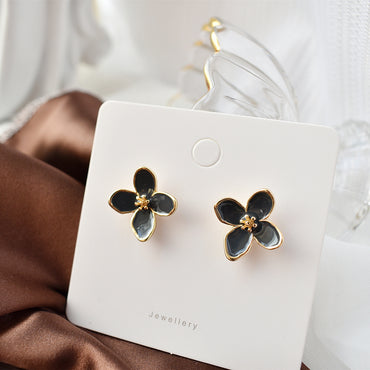 1 Pair Elegant Flower Alloy Gold Plated Women's Ear Studs