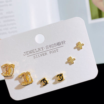 Simple Style Letter Flower Copper Plating Zircon Ear Studs 1 Set