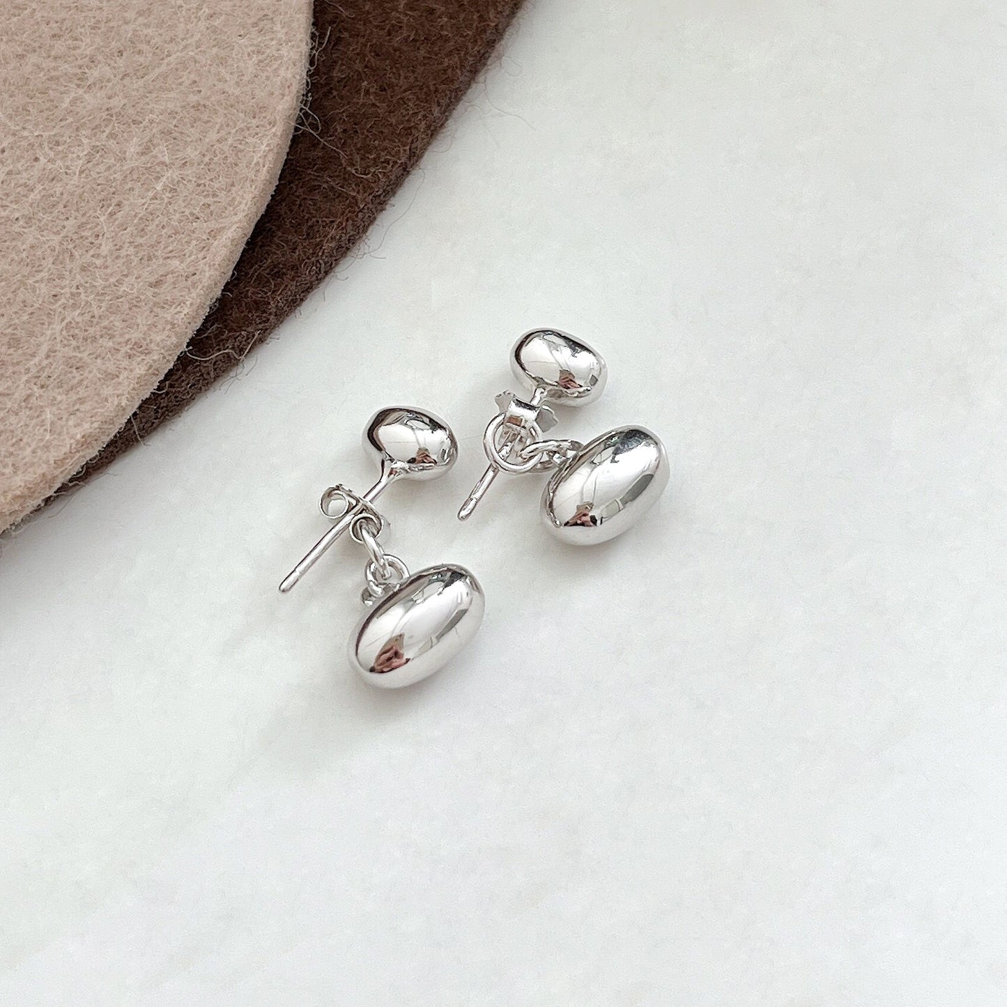 1 Pair Simple Style Solid Color Sterling Silver Ear Studs