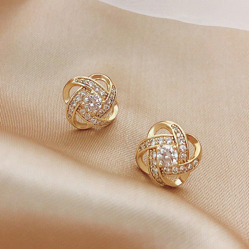 Simple Style Leaf Alloy Inlay Zircon Women's Earrings Ear Studs