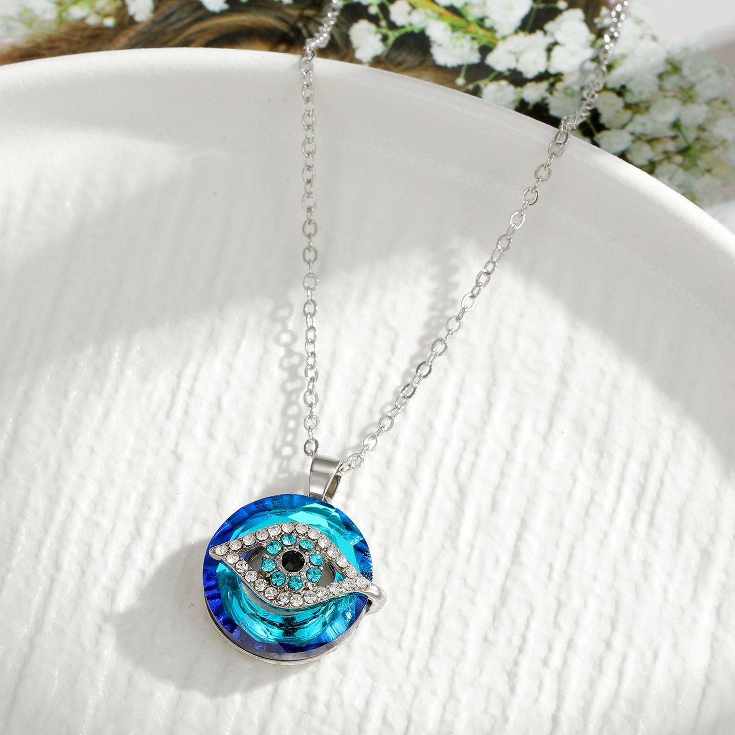 Ethnic Style Devil'S Eye Alloy Titanium Steel Inlay Crystal Rhinestones Women'S Pendant Necklace