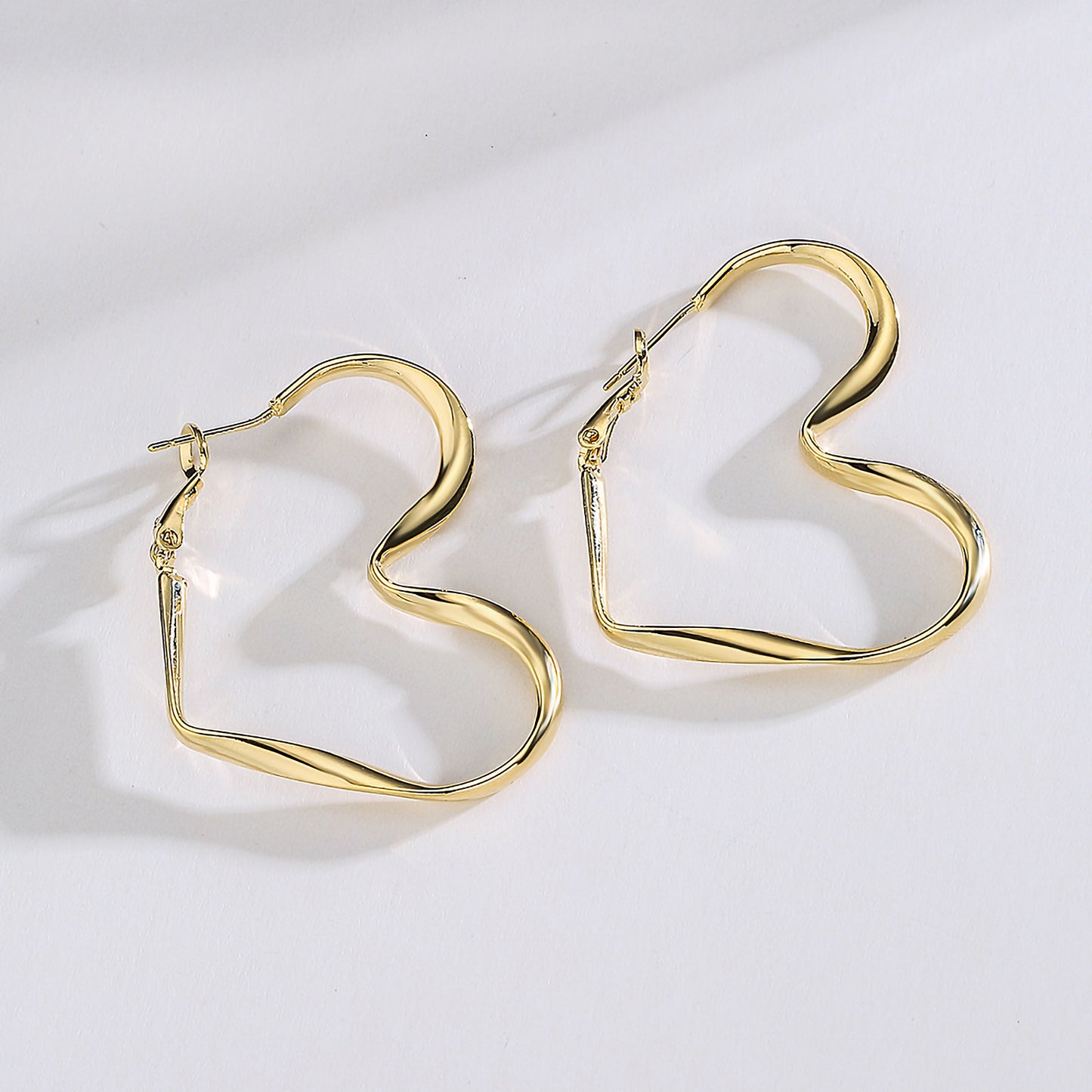 1 Pair Elegant Heart Shape Plating Copper 18k Gold Plated Hoop Earrings