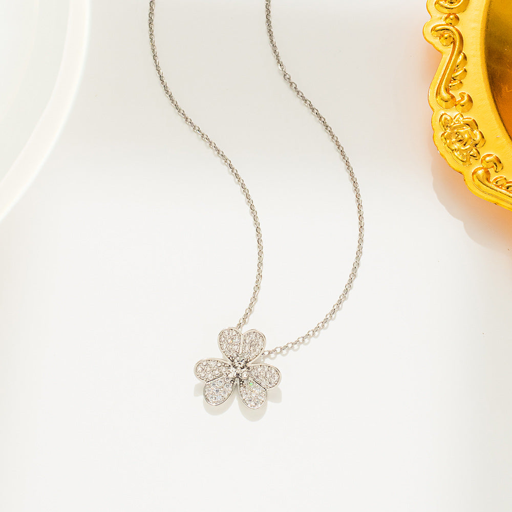 Simple Style Flower Titanium Steel Inlay Zircon Pendant Necklace