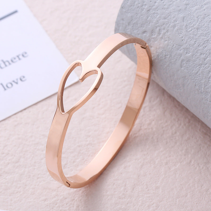 Wholesale Simple Style Heart Shape Stainless Steel 18k Gold Plated Bangle