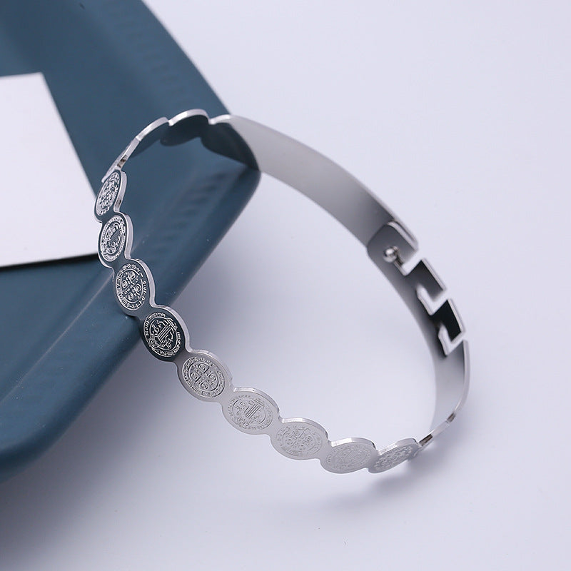 Wholesale Retro Round Stainless Steel Bangle