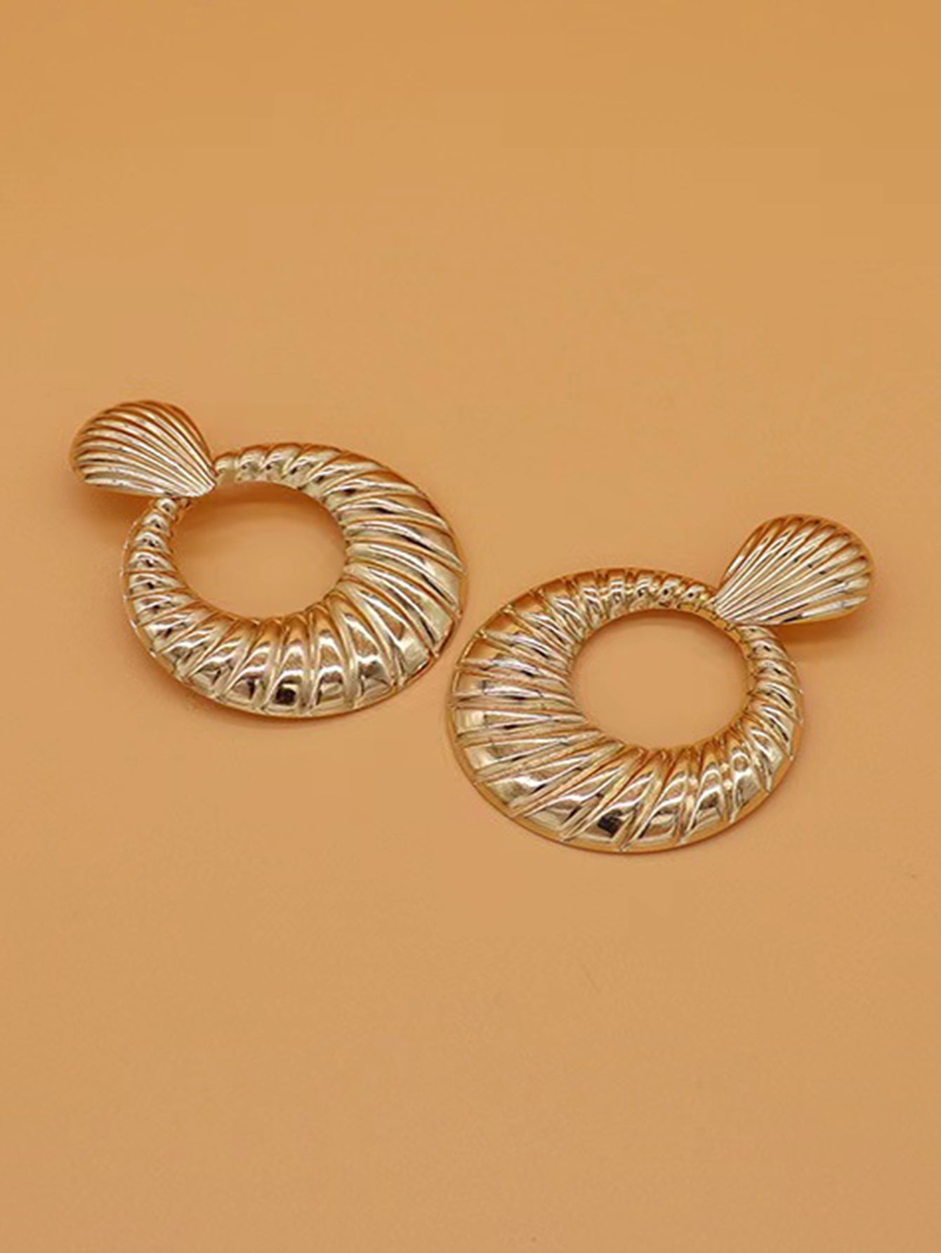 Wholesale Jewelry 1 Pair Retro Round Alloy Drop Earrings