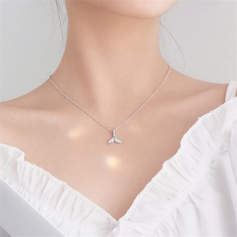 Modern Style Fish Tail Stainless Steel Brass Plating Inlay Zircon 18k Gold Plated Gold Plated Pendant Necklace