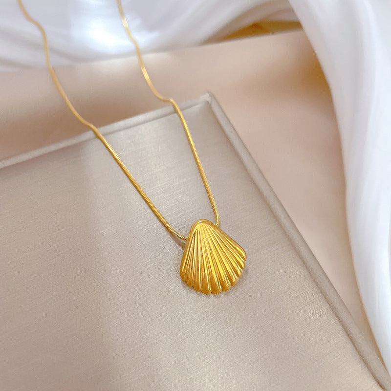 Wholesale Lady Shell Titanium Steel Pendant Necklace