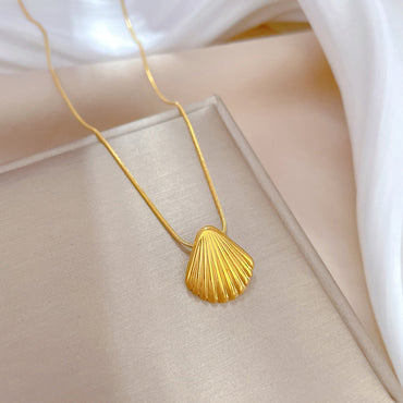 Wholesale Lady Shell Titanium Steel Pendant Necklace