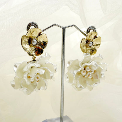 1 Pair Elegant Flower Plating Stainless Steel Arylic Imitation Pearl Gold Plated Drop Earrings