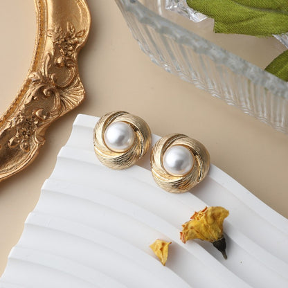 Retro Luxury Vintage Classic Baroque Pearl 925 Silver Stud Earrings Hong Kong Style Mid-ancient Irregular Earrings