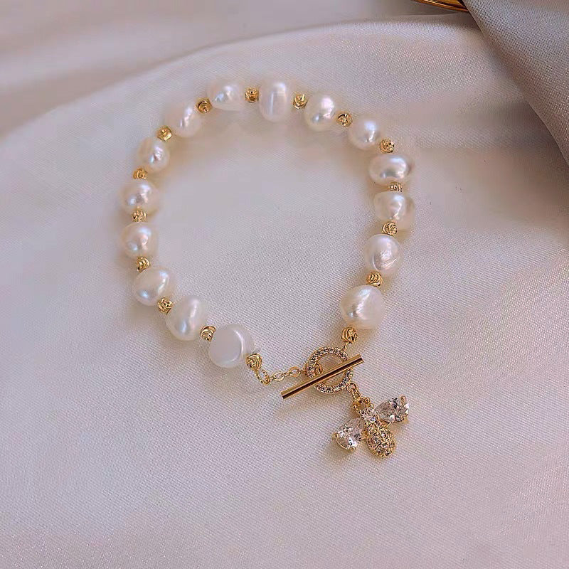 Elegant Round Alloy Freshwater Pearl Beaded Plating Inlay Rhinestones Bracelets