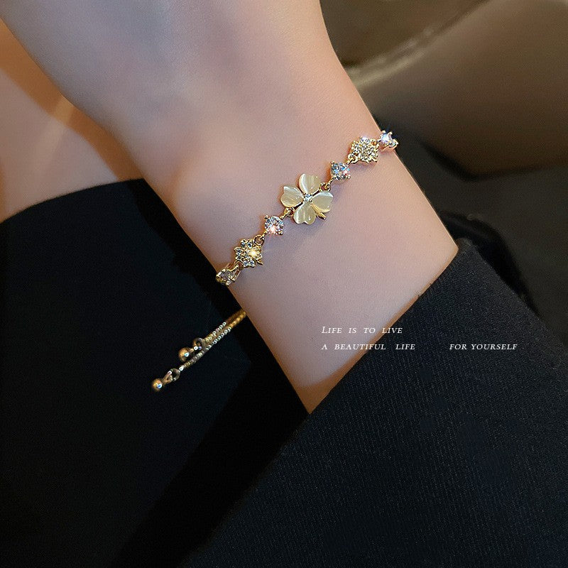 Elegant Heart Shape Flower Shell Mixed Materials Plating Inlay Rhinestones Opal Zircon Women's Bracelets