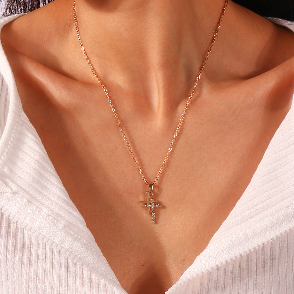 Wholesale Jewelry Casual Modern Style Cross Alloy Rhinestones Pendant Necklace