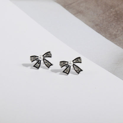 Retro Flower Butterfly Alloy Plating Inlay Artificial Pearls Rhinestones Women's Ear Studs