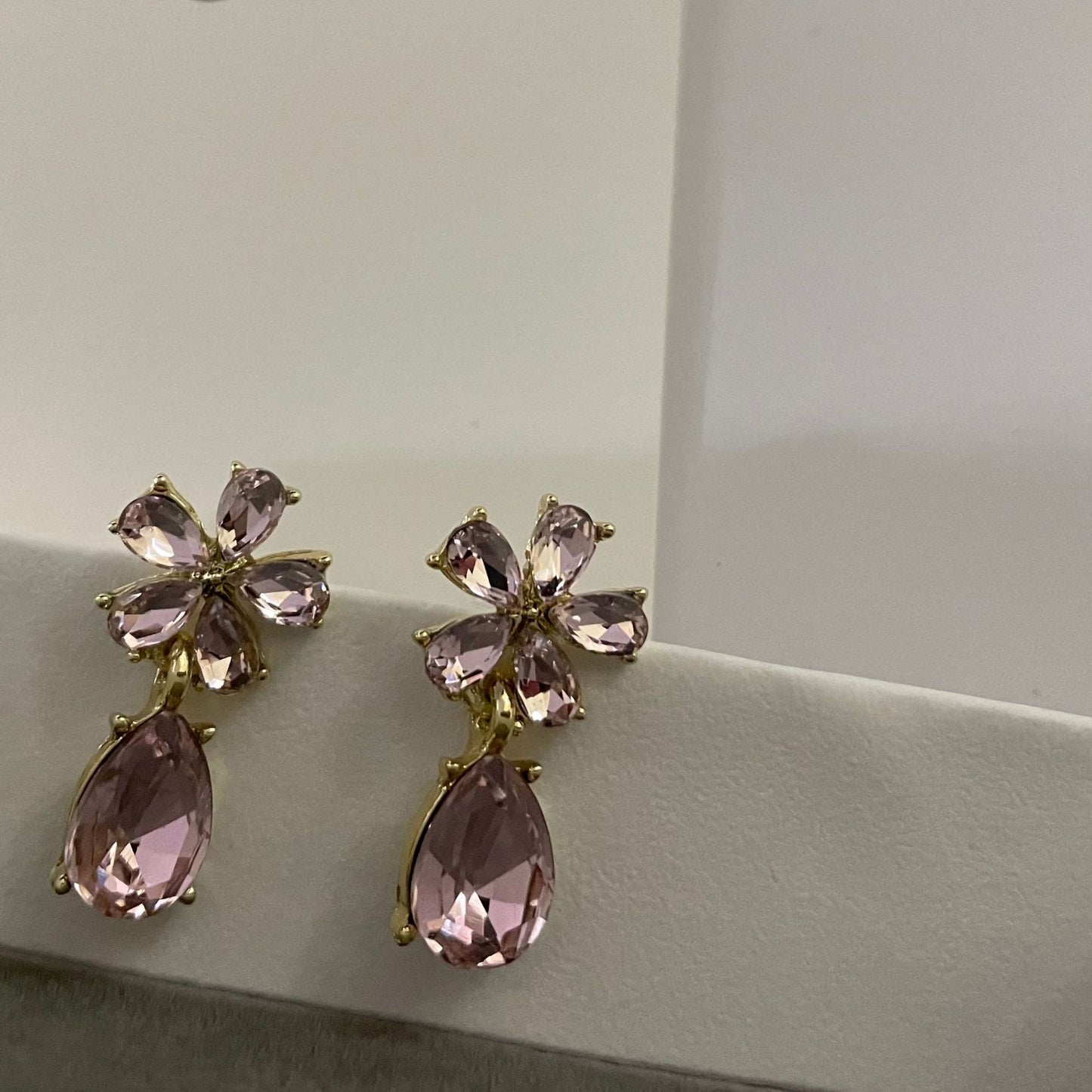 Elegant Retro Sweet Flower Alloy Plating Inlay Zircon Women's Drop Earrings