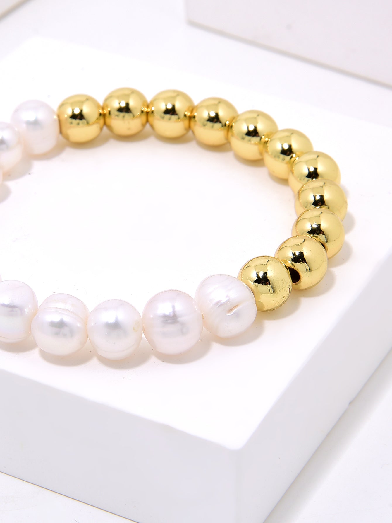 Elegant Classic Style Round Freshwater Pearl Copper Beaded Handmade Plating Gold Plated Bracelets