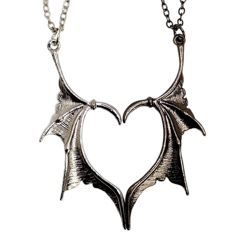 Wholesale Jewelry Ins Style Cool Style Heart Shape Bat Alloy Pendant Necklace