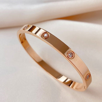 Simple Style Round Heart Shape Snake Titanium Steel Plating Inlay Rhinestones Shell 18k Gold Plated Bangle