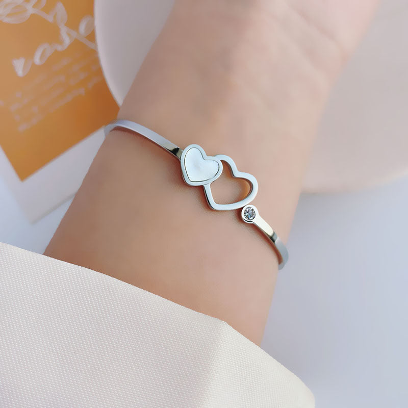 Simple Style Round Heart Shape Snake Titanium Steel Plating Inlay Rhinestones Shell 18k Gold Plated Bangle