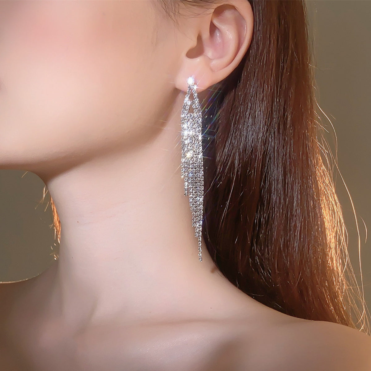 Elegant Exaggerated Shiny Geometric Rhinestone Tassel Women's Ear Studs