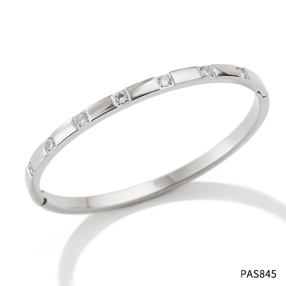 Elegant Geometric Stainless Steel Plating Inlay Zircon Bangle