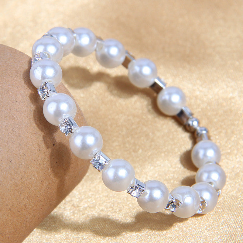 Elegant Simple Style Circle Imitation Pearl Ferroalloy Beaded Inlay Rhinestones Women's Bangle