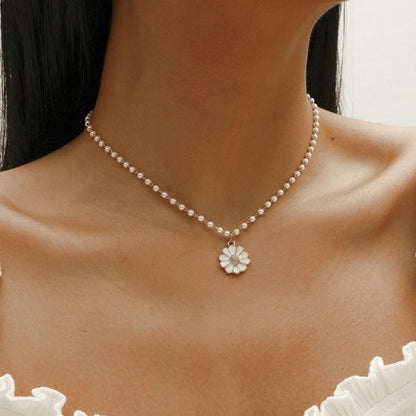 Sweet Flower Artificial Pearl Alloy Beaded Plating Women's Pendant Necklace