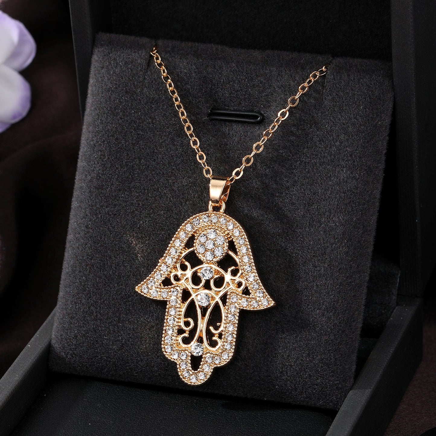 Casual Cool Style Devil's Eye Palm Heart Shape Alloy Hollow Out Inlay Rhinestones Women's Pendant Necklace