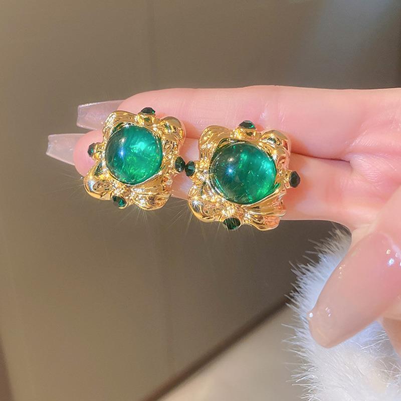 Retro Classic Style Heart Shape Alloy Plating Inlay Artificial Gemstones Women's Drop Earrings