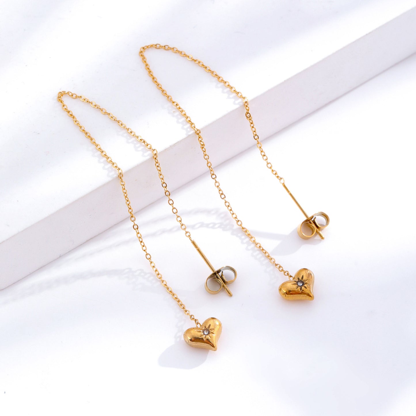 1 Pair Sweet Heart Shape Plating Inlay Titanium Steel Zircon 24k Gold Plated Ear Line