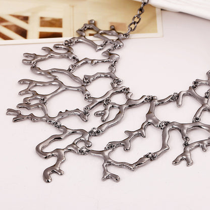 Retro Exaggerated Coral Alloy Plating Women's Necklace