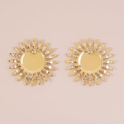 Elegant Retro Sun Iron Women's Ear Studs