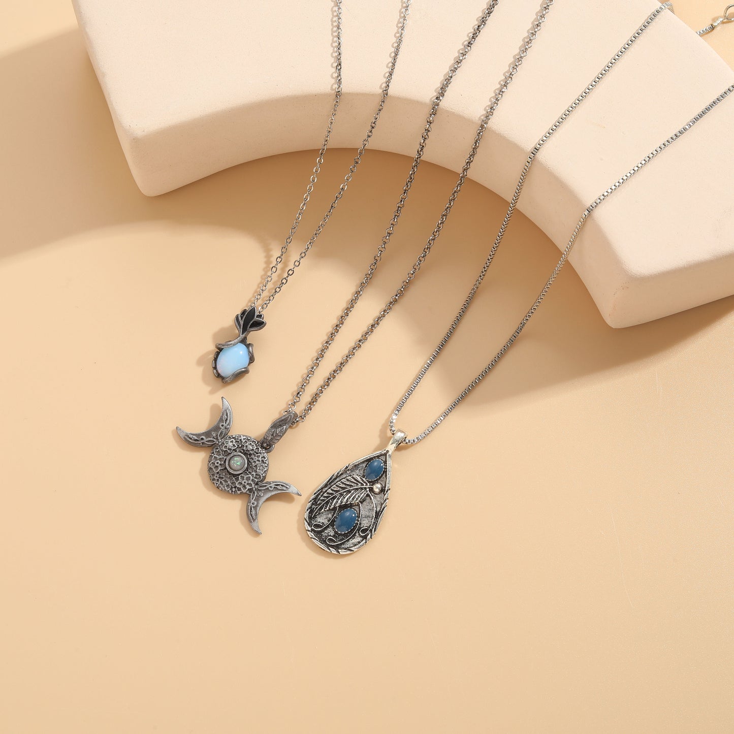 Vintage Style Leaf Moon Water Droplets Alloy Enamel Inlay Natural Stone Women's Pendant Necklace